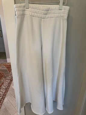 Mika Yoga Wear White Boot Cut Flare Pants